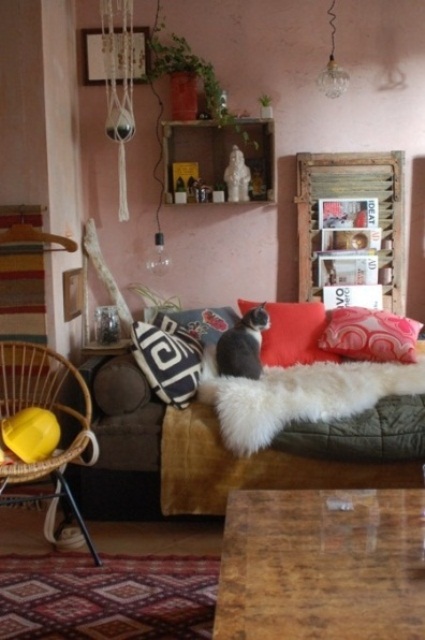 Distressed shadow boxes could even better addition to boho interior than open shelves. They not only could display your antique finds but also looks great by themselves.