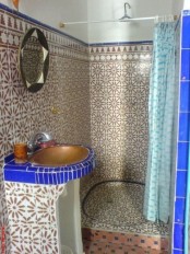 Inspiring Moroccan Bathrooms