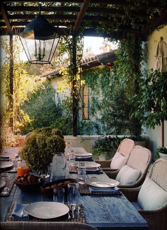 34 Inviting Outdoor Dining Spaces In Various Styles - DigsDigs