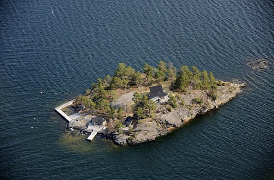 Island House In Rustic Style