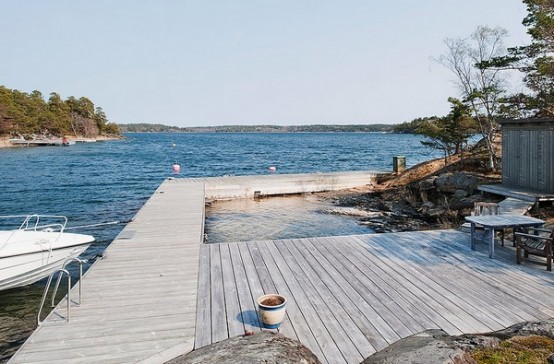 Island House In Rustic Style