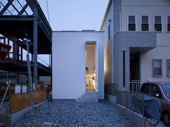 Japanese House Design With Garden Room Inside