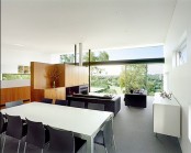 kew house dining area