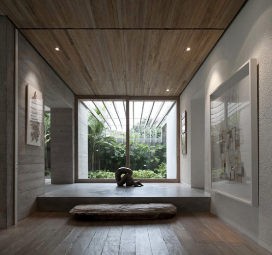 Light And Spacious House In Brazil For Art Lovers