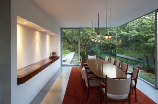 Light And Spacious House In Brazil For Art Lovers