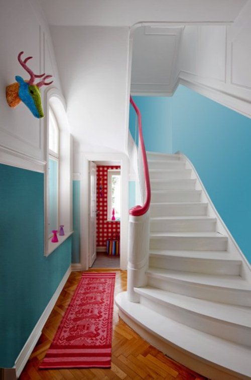 Light House With Bright Furniture And Accents