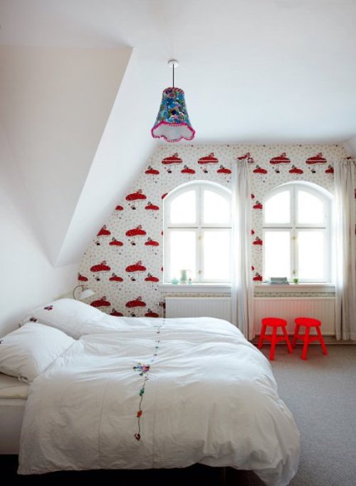 Light House With Bright Furniture And Accents