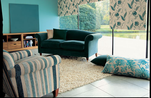 Living Room With Plain But Colorful Walls And Fabrics Living Room With Plain But Colorful Walls And Fabrics