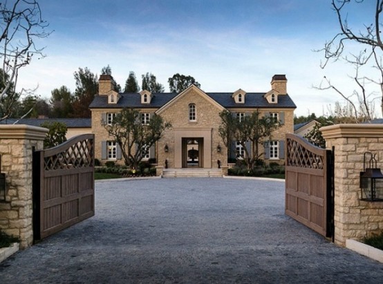 Luxurious Classic Estate Of Kanye West and Kim Kardashian