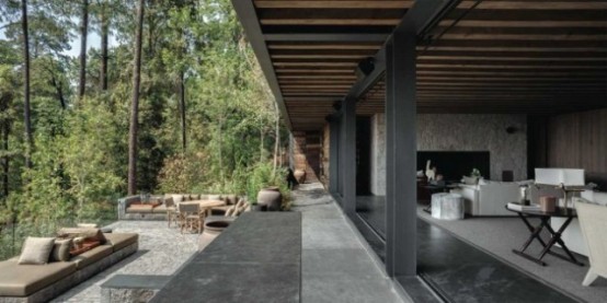 Luxurious El Mirador House From Natural Materials