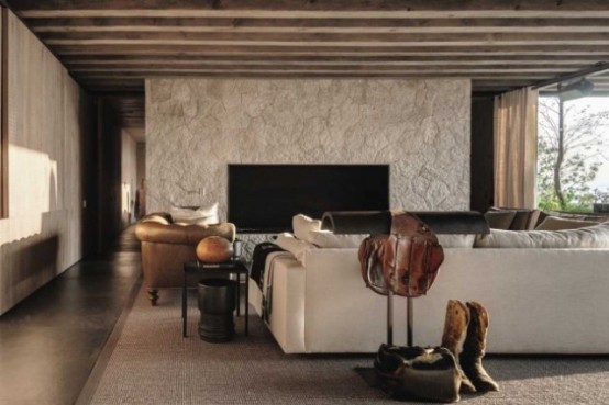 Luxurious El Mirador House From Natural Materials