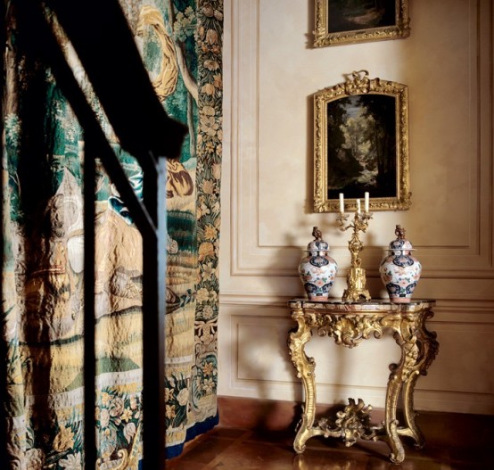 Luxury Apartment In Palace Style To Feel A Monarch