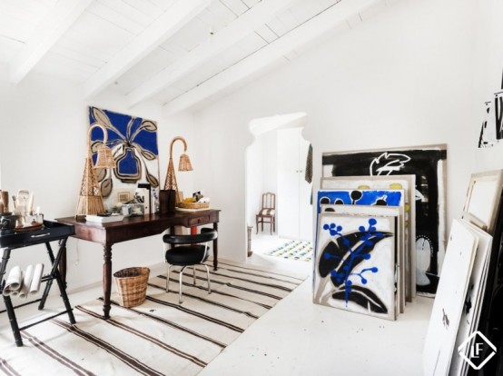 Luxury Country House With A Eclectic Interior
