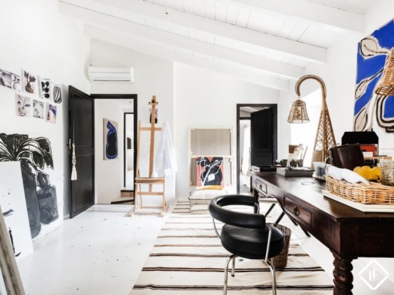 Luxury Country House With A Eclectic Interior