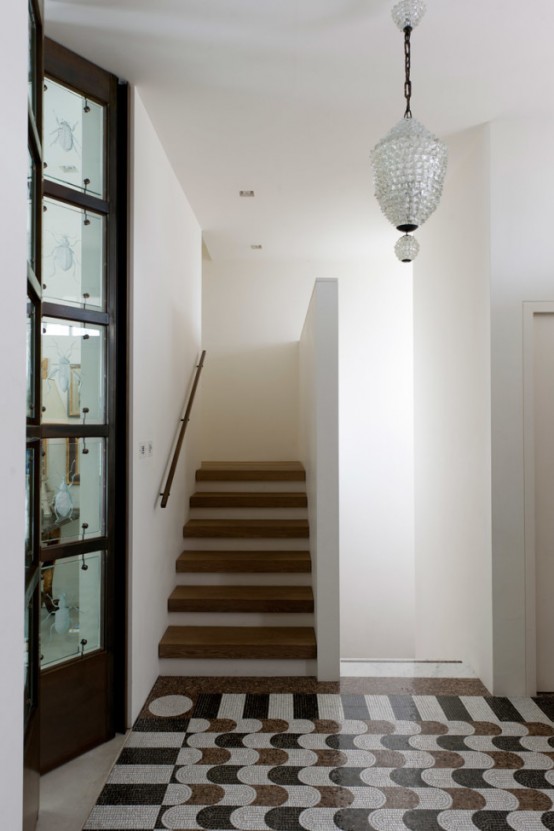 Luxury Mews House With Classical Interiors