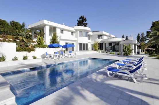 Luxury White House With Carara Marble