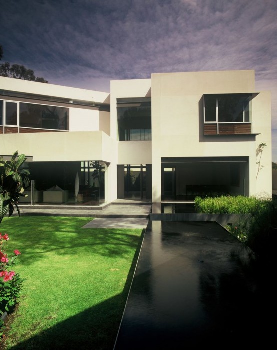 Mexico Modern Urban Limestone House