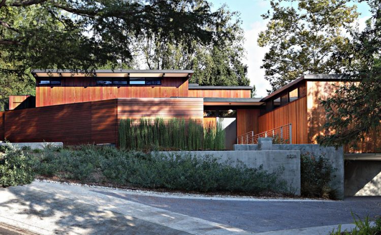 Mid Century Modern Home Decorated With An Impeccable Taste