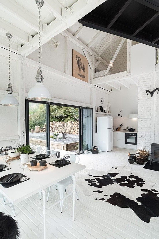 Minimalist Black And White Barn Renovation