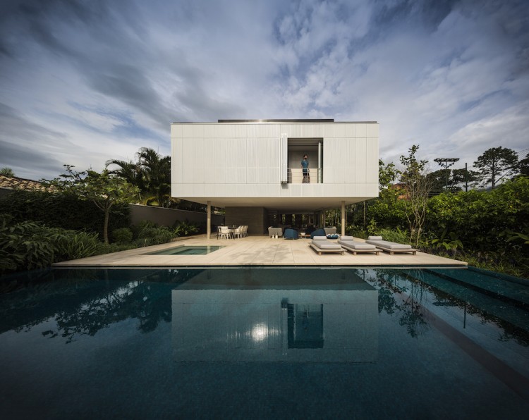Minimalist Concrete Casa Branca In The Tropics