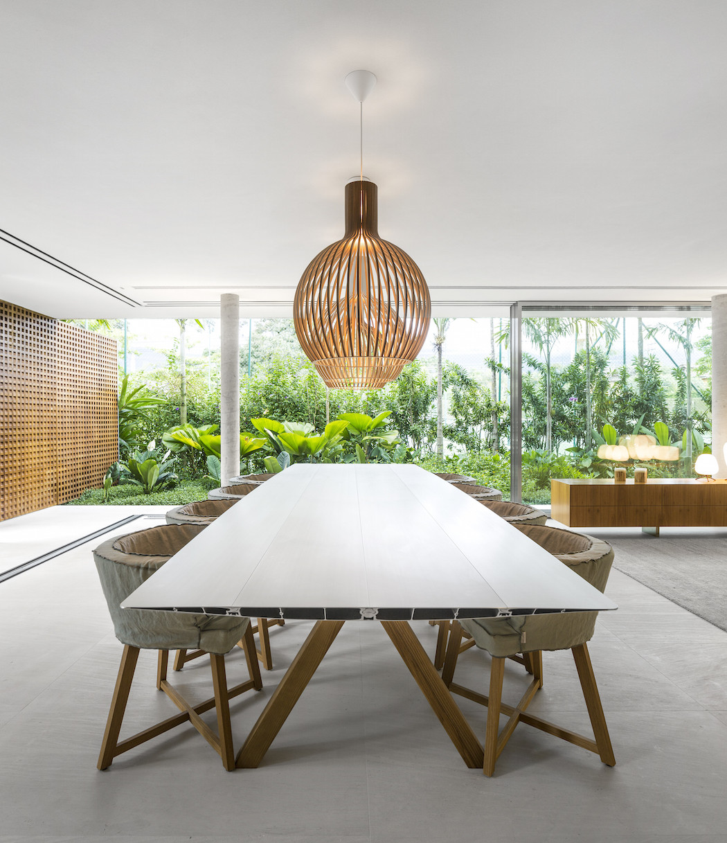 Picture Of minimalist concrete casa branca in the tropics  5