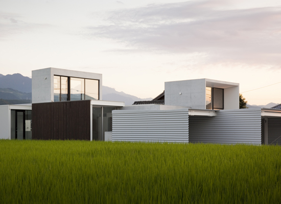 Minimalist House Design That Consist Of Small Rectangular Blocks