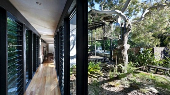 Minimalist House With A Double Height Deck In Australia