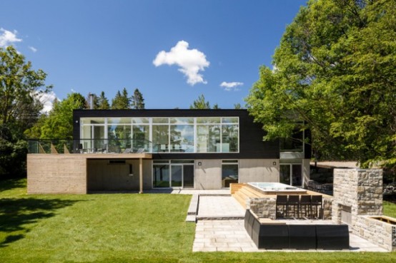 Minimalist Riverside Home With An Outdoor Spa Zone