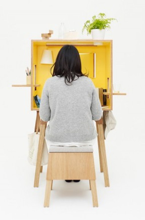 Minimalist Workspace To Keep Maximum Privacy