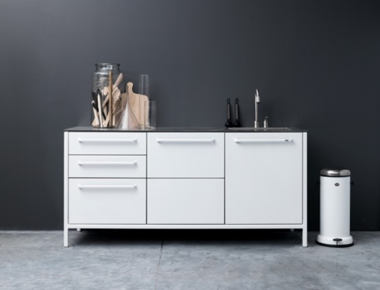 Minimlist Stainless Steel Kitchen