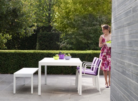 Mirthe Minimalist Outdoor Table And Chairs