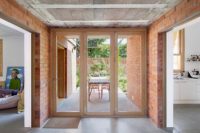 modenr-brick-home-that-merges-with-the-garden-7