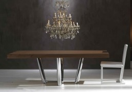 Modern And Luxurious Dinner Table