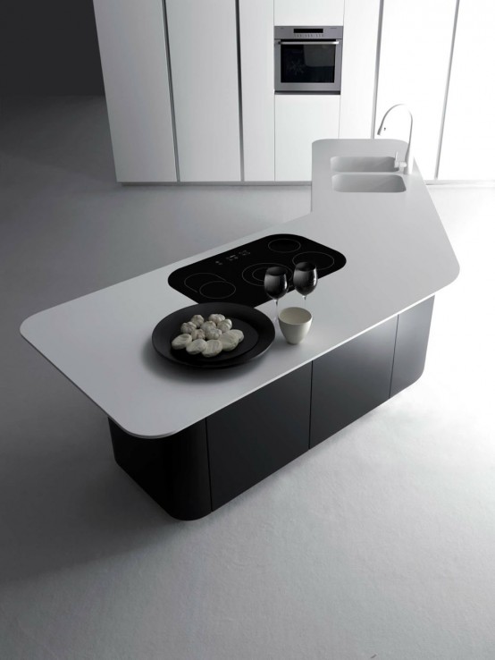 Modern And Luxurious L’Evoluzione And Sinuousa Kitchen Systems
