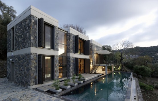 Modern But Traditional House Design