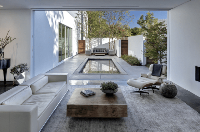 Modern Casa Di Luce With Crisp White Interiors