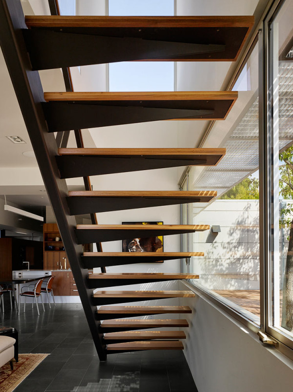 Modern Home Extension With Eye Catchy Decor