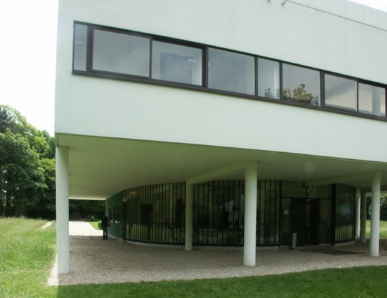 Modern House Design VILLA SAVOYE