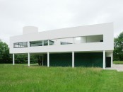 Modern House Design VILLA SAVOYE
