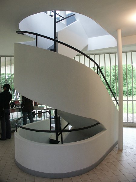Modern House Design VILLA SAVOYE