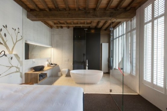 Modern House With Exposed Beams And Trees Decor Theme