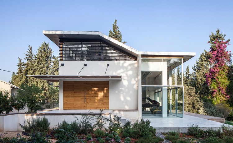 Modern House With Japanese Aesthetic On The Jerusalem Modern House With Japanese Aesthetic On The Jerusalem