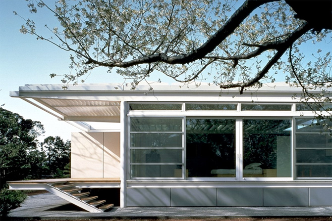 Traditional Japanese House Design in Modern Style by Foster + Partners