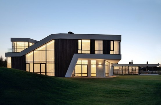 Modern Mid Century House With Bold Humorous Touches