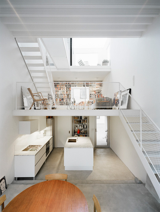Modern Minimalist Townhouse Between Very Old Neighboring