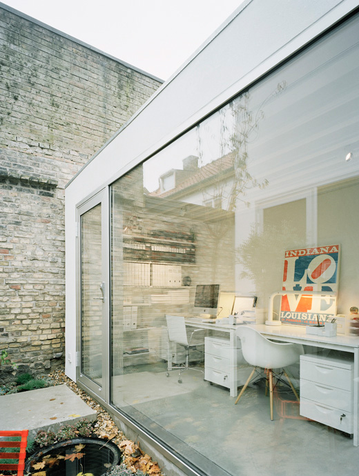 Modern Minimalist Townhouse Between Very Old Neighboring