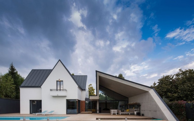 Modern Reinterpretation Of A Traditional Romanian House