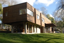 Modern Wood House Desgin