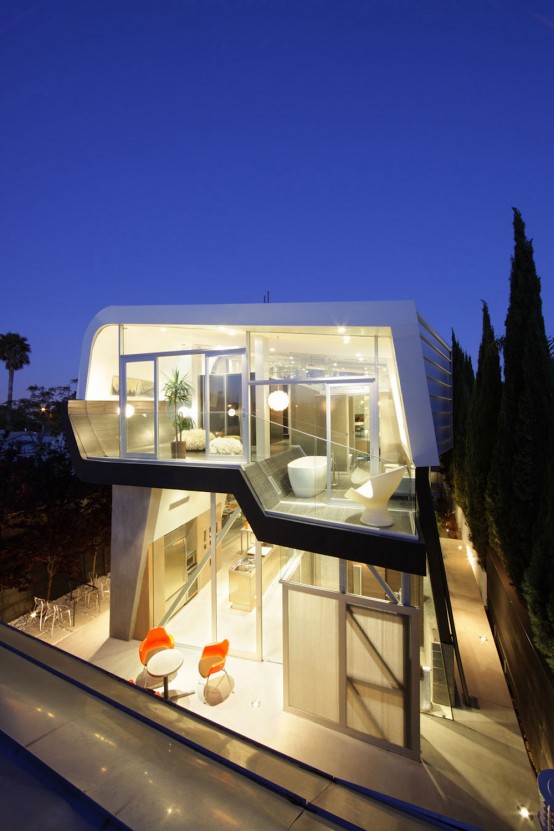 Modern Yet Not Minimalist House Design