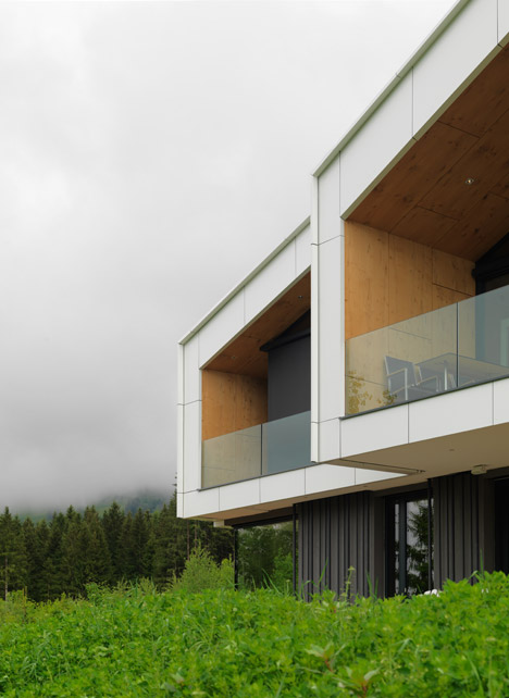 Mountain View House With Panoramic Alpine Views